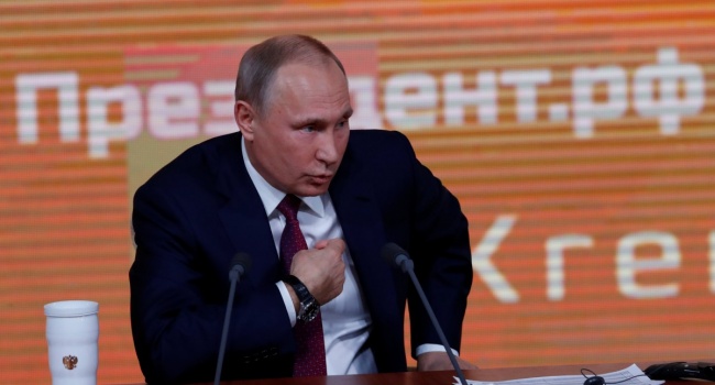 Политолог рассказал, что скрывается за заявлением Путина о готовности передать Украине военное имущество с Крыма