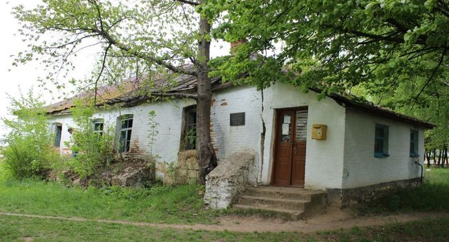 Дом выдающегося украинского композитора, автора «Щедрика» превращается в руины