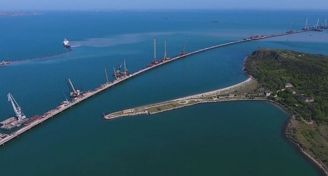 Стало известно, как строительство Керченского моста ударило по экономике Украины 