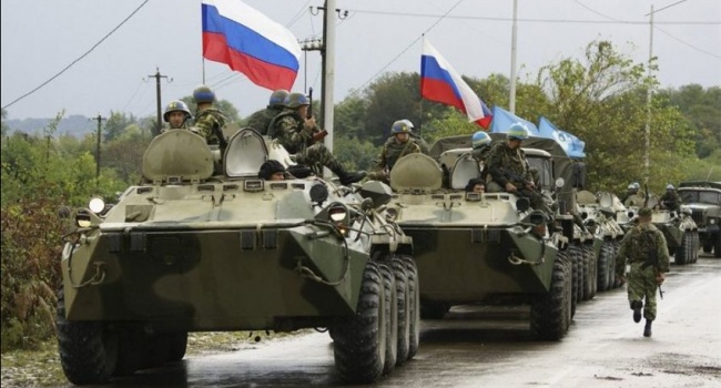 Вторжение российской армии в Украину сняли на спутник