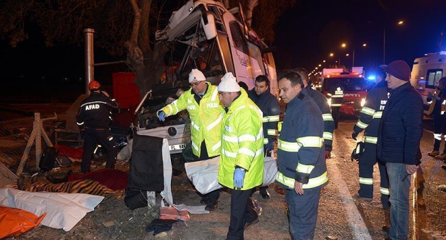 В Турции произошло очередное страшное ДТП с пассажирским автобусом, много жертв 