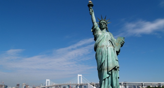 Статую Свободы в США закрыли для посетителей