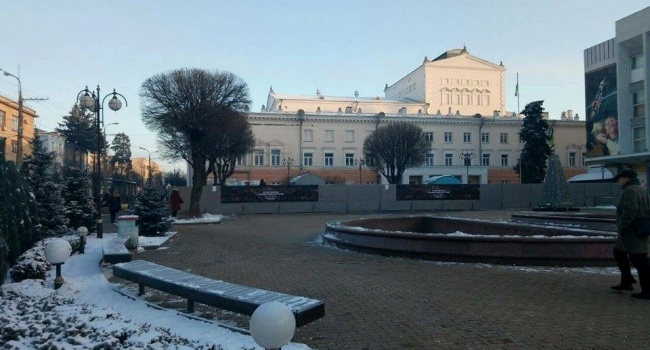 «Первый в мире город»: в сети ажиотаж из-за снесенного в Виннице памятника Шевченко 