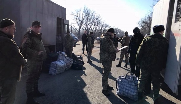 Боевики Захарченко освободили и передали Лутковской 20 украинцев