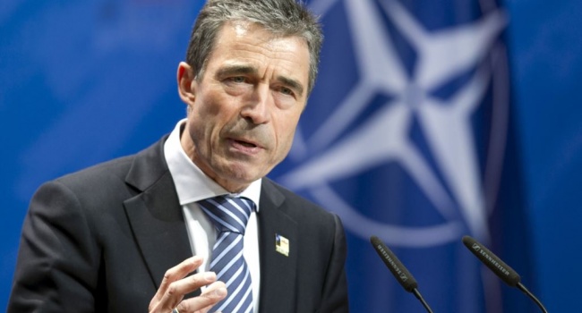 Бывший генсек НАТО назвал минимально необходимое количество миротворцев на Донбассе 