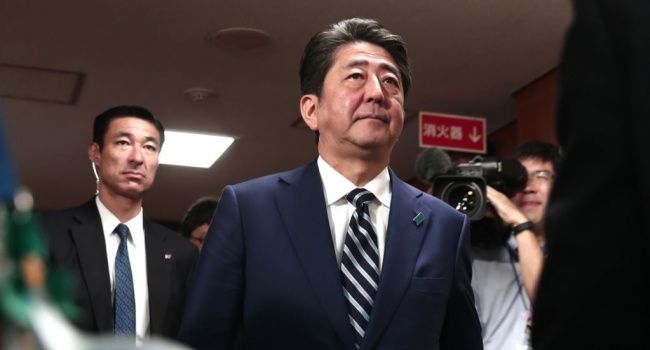 Руководство Японии хочет перестать надеяться только на американцев и вооружиться до зубов