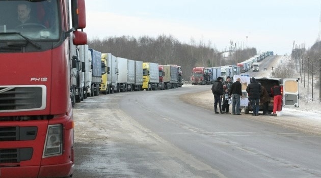 Россия устроила фурам из Украины транспортный коллапс еще в двух пунктах пропуска