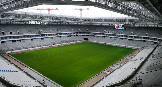 Подготовка к ЧМ в России: один из стадионов начал проваливаться под землю 