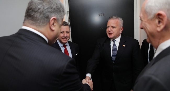 Порошенко провел встречу по украинским вопросам с заместителем Тиллерсона