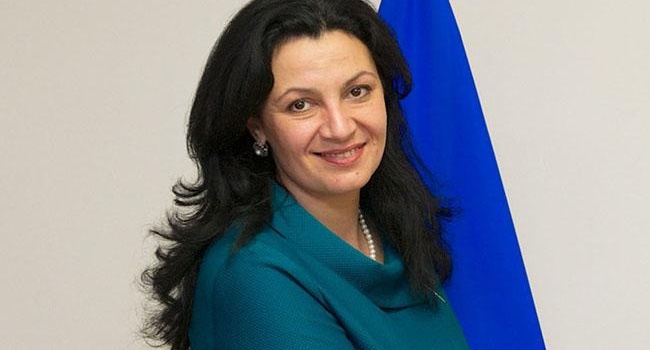 Вице-премьер Украины назвала пасхальные товары с символом РФ «ударом ниже пояса» Вице-премьер Украины назвала пасхальные товары с символом РФ «ударом ниже пояса»