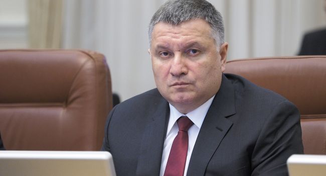 Блогер: ни Тимошенко, ни Коломойский никогда не были святыми в таких вопросах, так что Авакова «кинут»