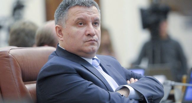 Аваков: Когда все сходят с ума, мы спокойно делаем свою работу