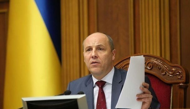 Парубий заставил кандидата в президенты выступать в ВР на украинском языке