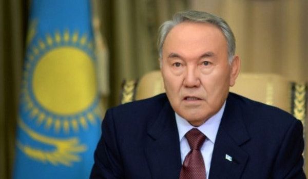 «Вовсю облизывают Казахстан»: журналист указал на панику в Кремле из-за решения Назарбаева