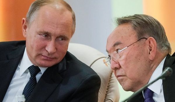 Назарбаев сдал Казахстан Путину? Политолог рассказал о плане Кремля