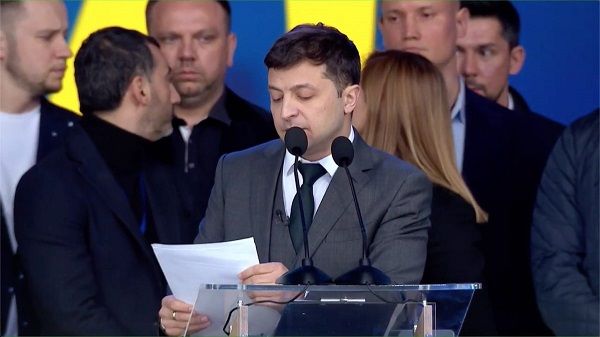 В команде Зеленского ответили Порошенко на слова о «повстанцах Л/ДНР»: Люди использовали риторику президента 