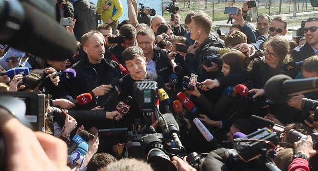 Блогер: Зеленский наплевал на мнение 35 миллионов украинцев, которые за него не голосовали