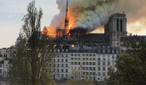 «Это позор!»: посла Франции шокировала шутка украинского политолога о пожаре в Париже 