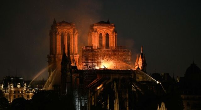 Нищук хочет отправить специалистов во Францию для восстановления собора Парижской Богоматери