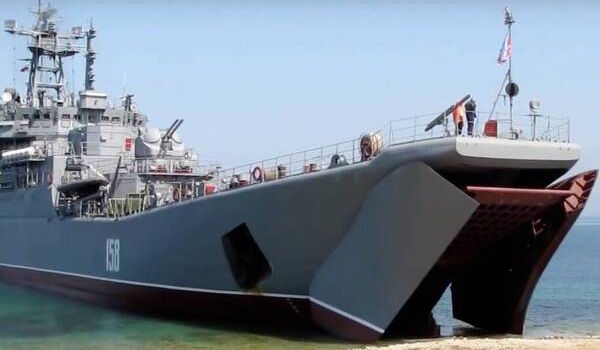«Везет как утопленнику»: в Черном море российский военный корабль потерпел фиаско