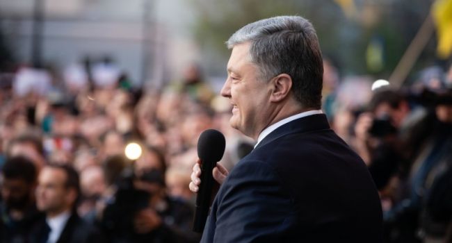 Дипломат: хотя и голосовал за Зеленского, но, если бы был в Киеве вчера, тоже бы пришел бы поблагодарить Петра Порошенко