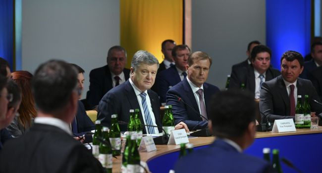 Политолог: часть глав райадминистрацией была против Порошенко, саботировав реформу децентрализации на местах