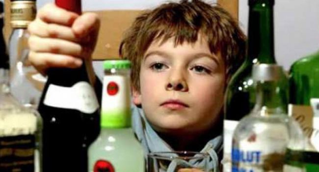 Каждый седьмой десятилетний украинский ребёнок хоть раз в жизни употреблял алкоголь