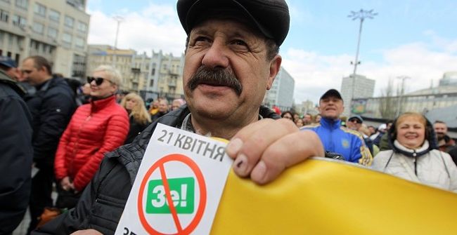 Политолог объяснил, почему сторонники Порошенко ненавидят нового президента Украины