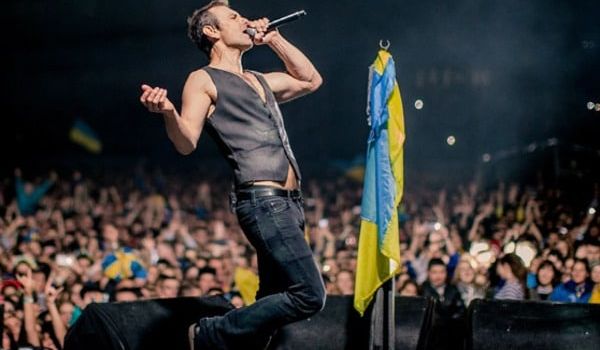 «Научитесь начинать вовремя»: сеть в ярости из-за концерта «Океана Эльзы» в Киеве