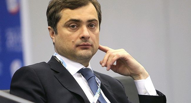 В Кремле официально прокомментировали отставку Суркова 