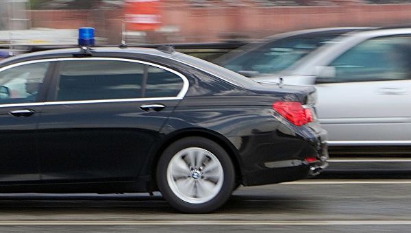 Зеленский разрешил чиновникам использовать спецсигналы на своих автомобилях