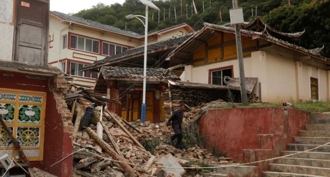 Серия землетрясений в Китае: власти сообщают о погибших 