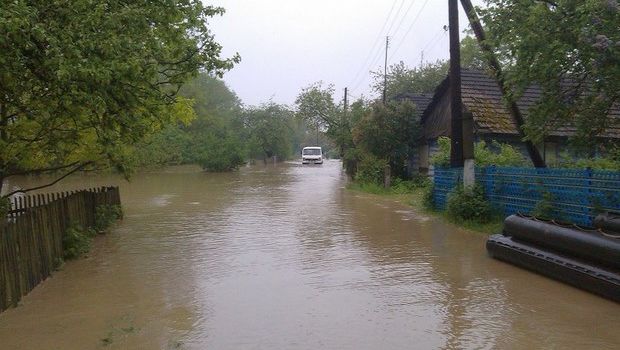 В двух областях Украины затоплены десятки домохозяйств из-за ливней
