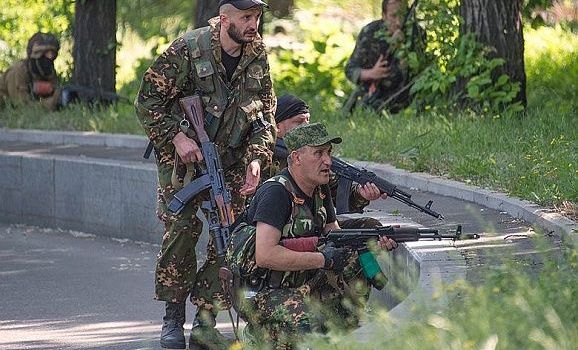 Донецк содрогается от взрывов: «ДНР» плотно накрыли артиллерией бойцов ВСУ и гражданских, есть жертвы