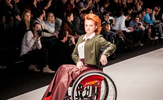 В Украине открылась первая школа, которая будет готовить профессиональных моделей с инвалидностью