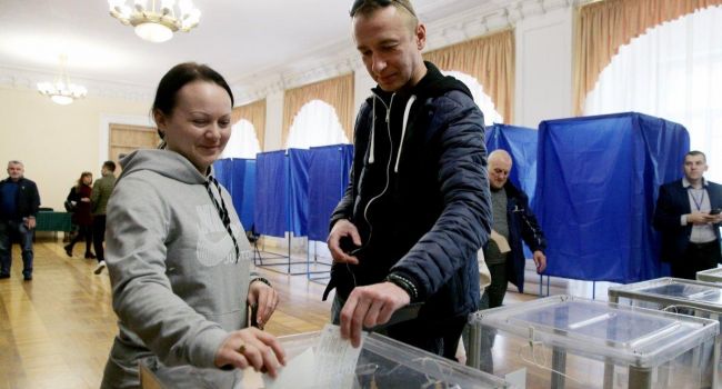 Политолог: это голосование может стать последним свободным волеизъявлением в Украине