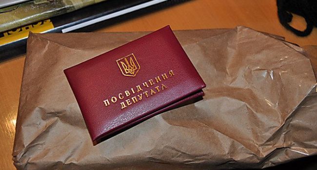 После отмены неприкосновенности и принятия пакета антикоррупционных законопроектов, депутатский мандат в Украине теряет былую привлекательность