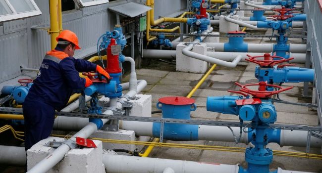«Это будет в самый раз»: Источник сообщил о контракте на газ между Россией и Украиной