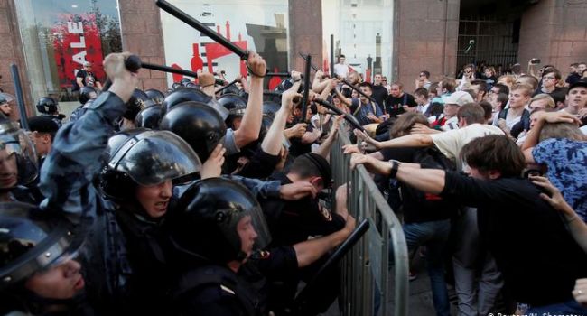 Блогер: никакой революции из импотентных маршей московских «мазохистов» не будет