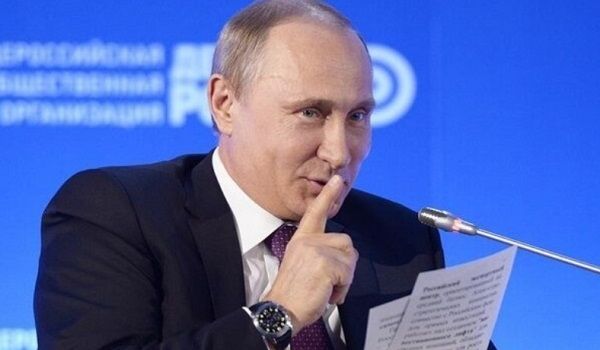 «Рубашка на пузе едва не лопается»: Путина подозревают в использовании двойника