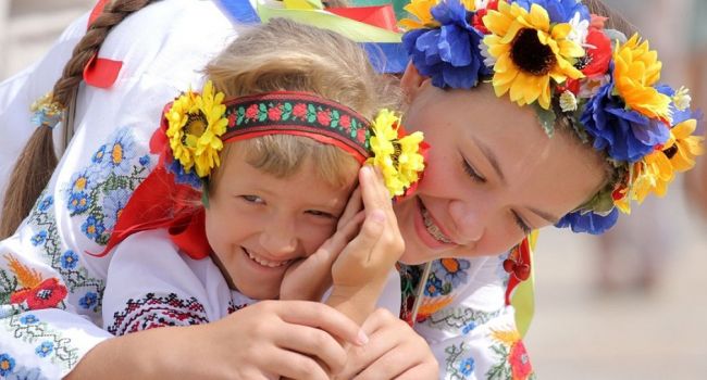 Хорошо только с личной жизнью: опрос показал, что радует украинцев
