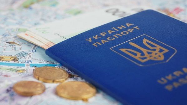В «Борисполе» задержали украинца с поддельным паспортом Украины 