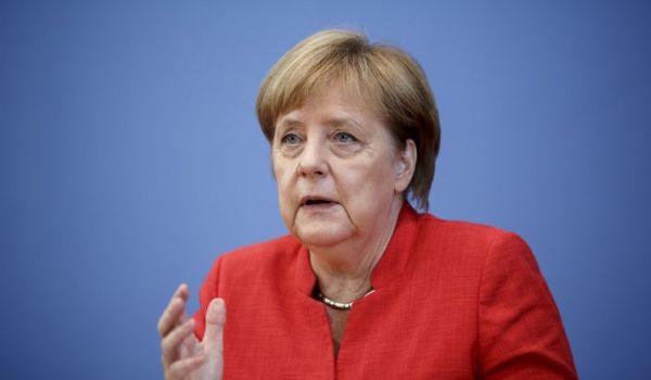 Меркель предъявила России обвинения в нарушении ракетного договора 