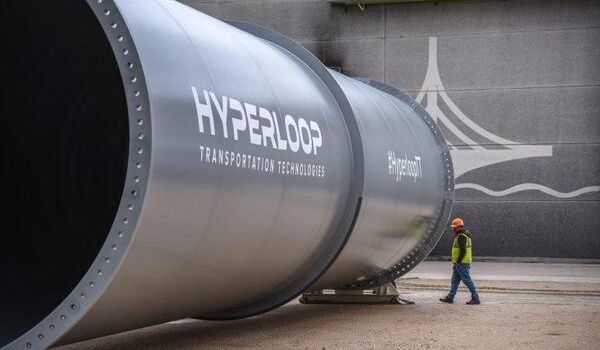 «Hyperloop – это вздор»: у Зеленского раскритиковали идею Омеляна