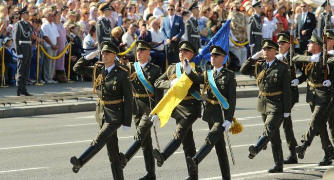 Сюрприз от Бадоева: помимо колонны бюджетников на параде будет отдельная «олигархическая колонна» с флажками и воздушными шарами