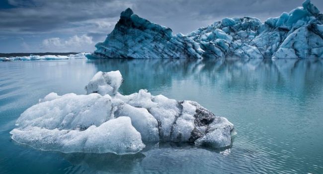 Учёные увековечили память растаявшего ледника в Исландии