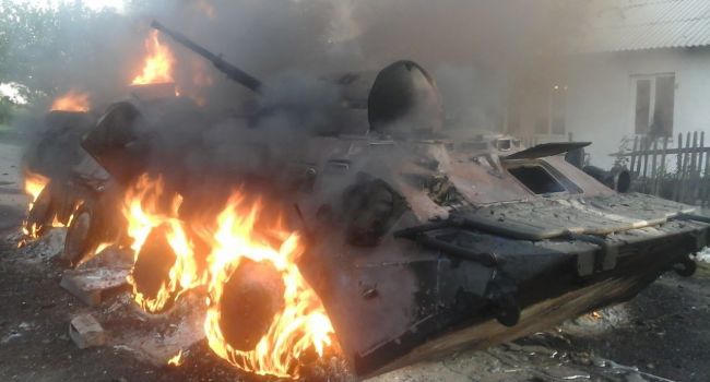 «Пламя огня и черный дым»: бойцы ВСУ под Донецком подорвали боевиков, уничтожив две БМП