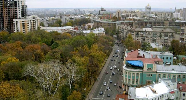 До 1 сентября в центре Киева будет перекрыто движение транспорта