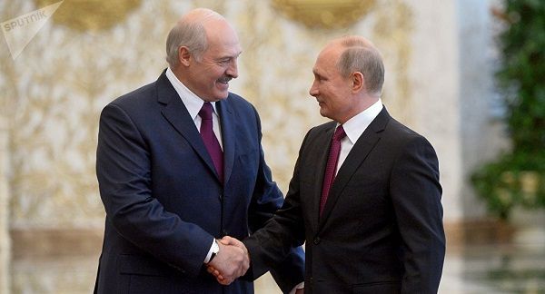 Надо сблизиться: у Лукашенко рассказали о перспективах единой валюты с Россией
