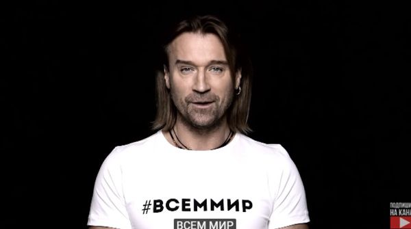 «Словно гиена облизала»: Олег Винник угодил в скандал, снявшись в клипе со сторонниками «крымнаша» 